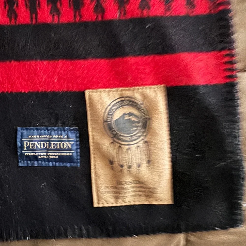 Pendleton Ikanum Blanket Confederated Tribes Grand Ronde Wool Red Black USA Made
